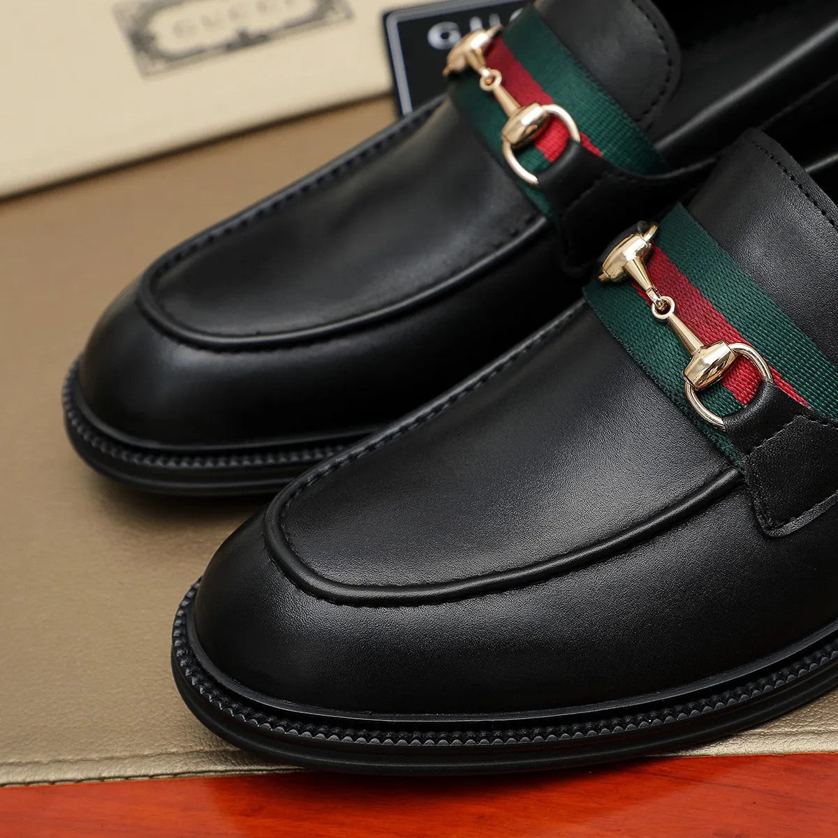 Men's shoes 💰460 💰💰Gucci official website men's business formal leather shoes update💥Hong Kong counters synchronize new styles💥completely one to one replica shipment👍zero difference in counter quality 0⃣️all made of imported first-layer cowhide on the outside with original hardware buckles➕water-dyed🐂leather lining production, color, code matching 39-44 (customized at 38.45.46)……
